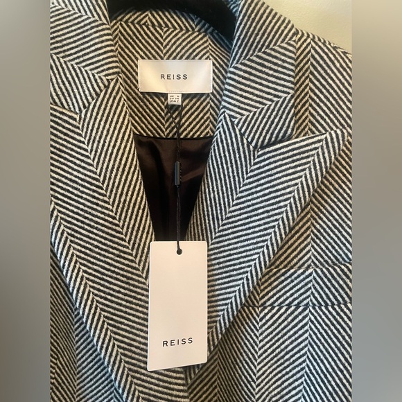 Reiss Taite Herringbone Blazer- size 2 - Picture 10 of 13